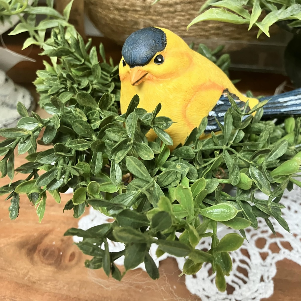 New England Boxwood Greens Mini Candle Ring