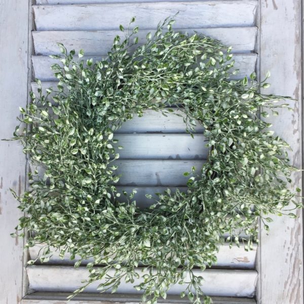 13-inch-little-luna-green-wreath-full