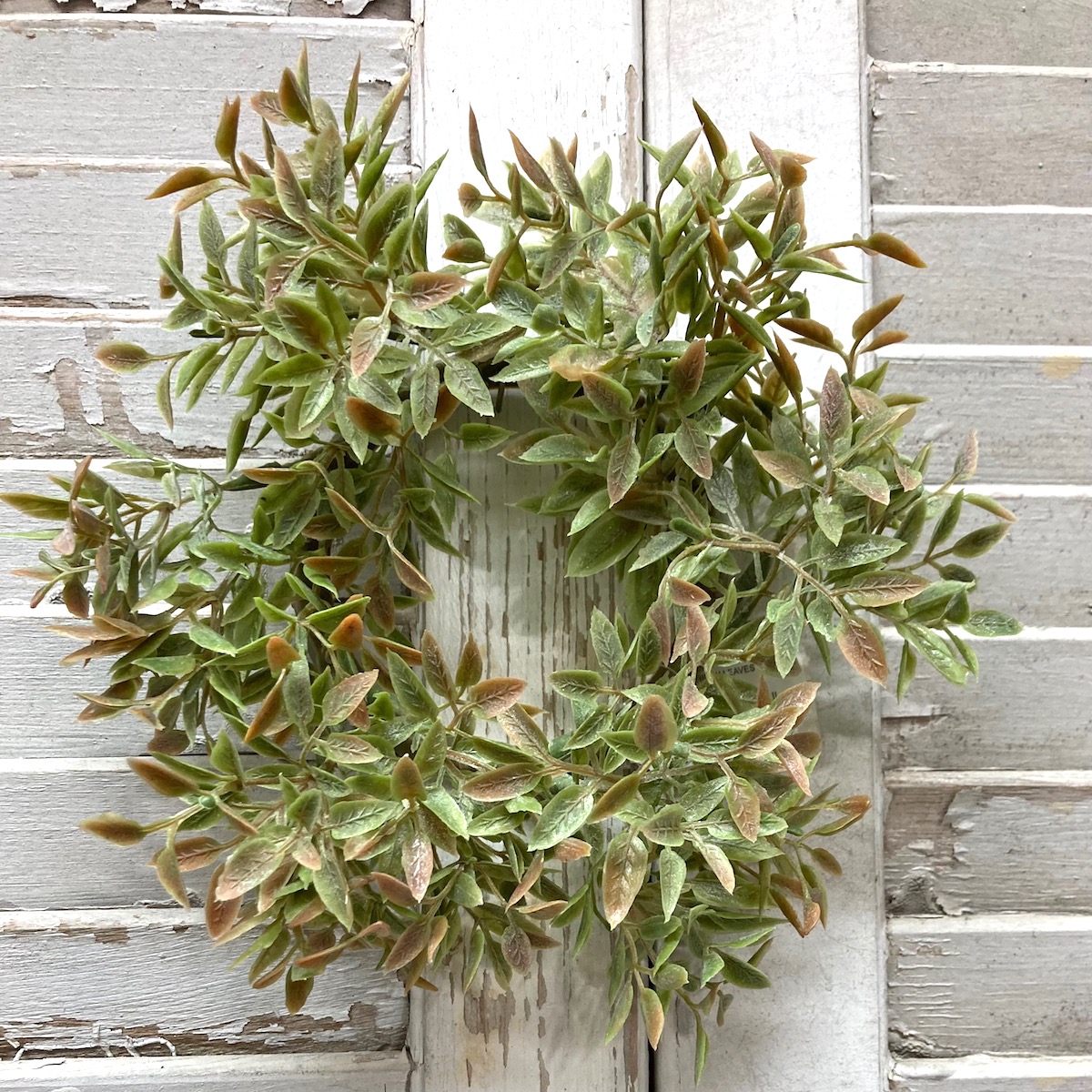 Shiloh Leaves Small Wreath and Candle Ring