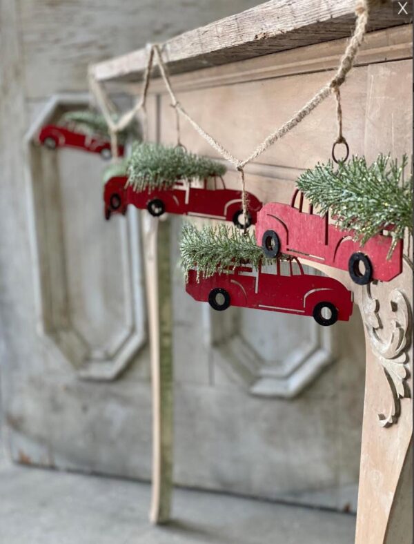 Christmas Tree Cargo Garland