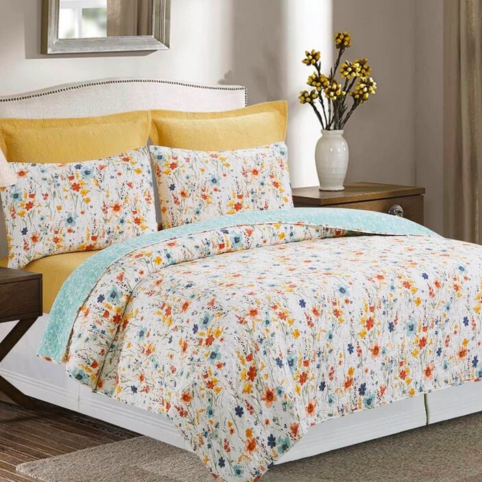 Sheila Floral Quilt Set