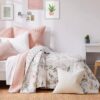 Vivianna Floral Quilt Collection Vivianna Floral Quilt Collection