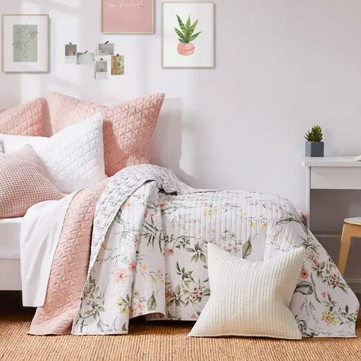 Vivianna Floral Quilt Collection