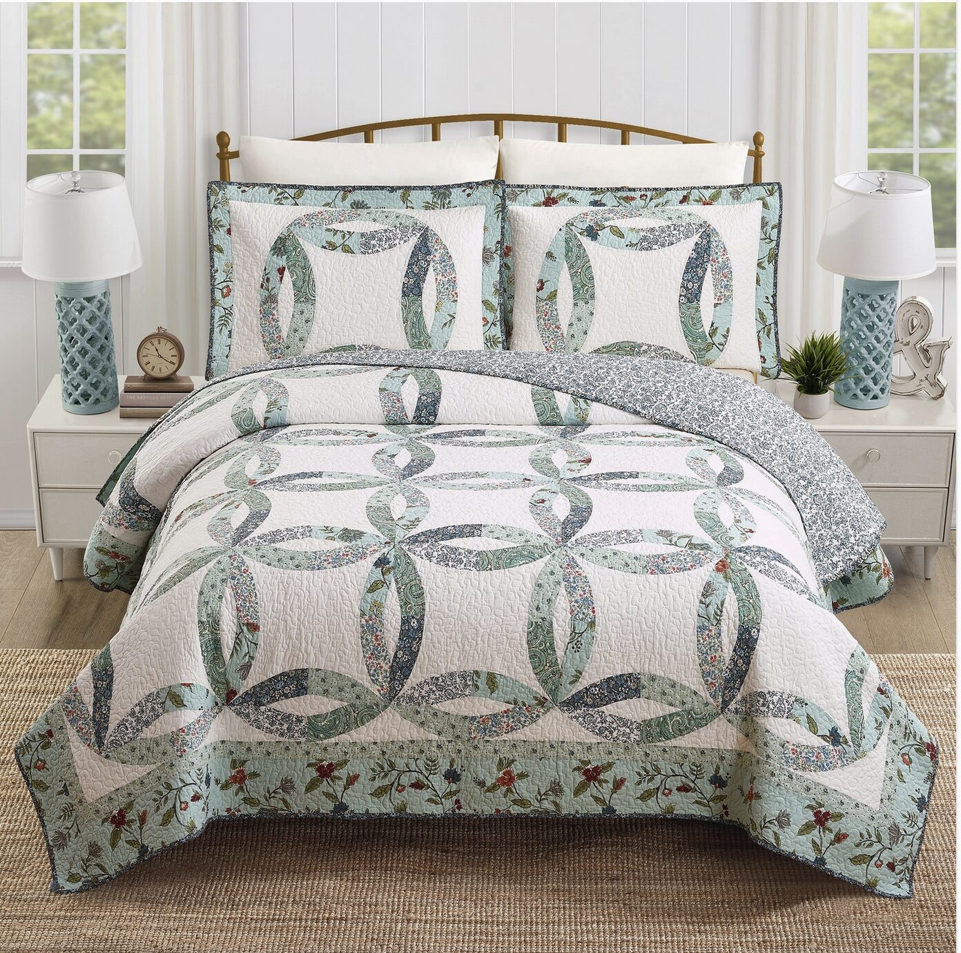 Felicity Wedding Ring Quilt Set