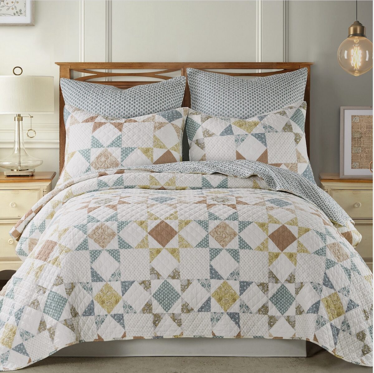 Lottie Quilt Collection